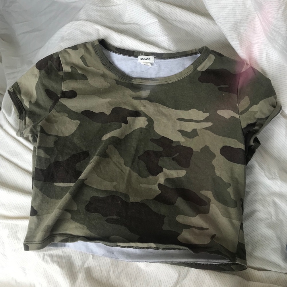 GARAGE CAMO CROP TOP SHORT SLEEVE SHIRT EUD SIZE M